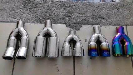 Los Mofles Maverick.